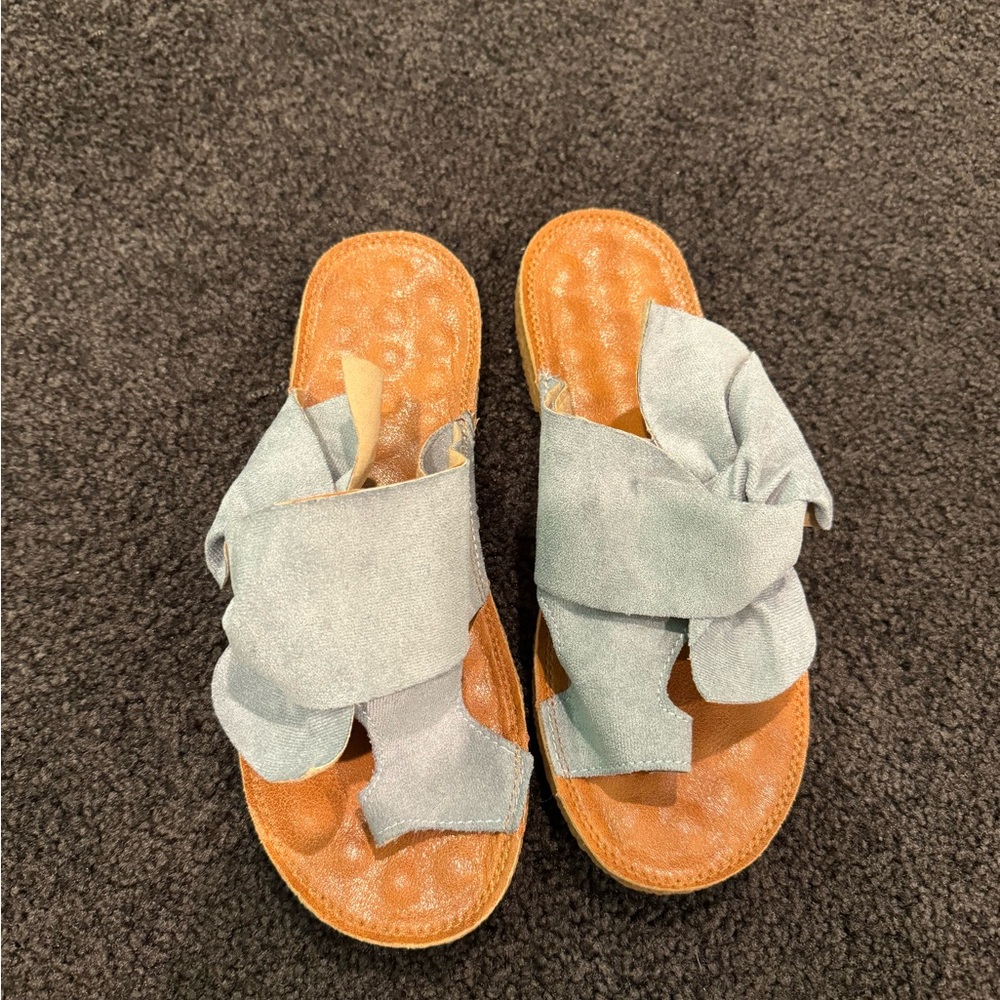 blue knot sandals